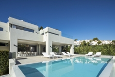 Villa Nueva Andalucía € 3.395.000,-