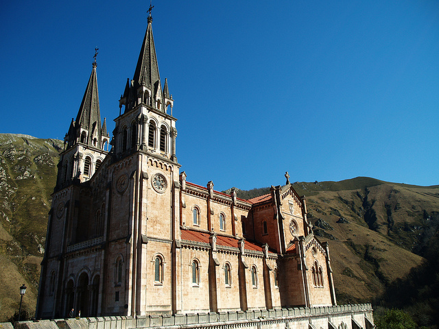 Basilica Santa Maria la Real de Covadonga Asturias
